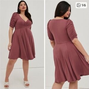 Torrid Women's Mini Studio Knit Cinch Front Skater Vneck Dress, Size 2